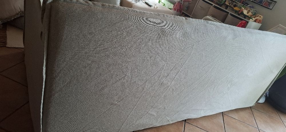 Sofá de quatro lugares