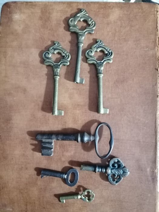 Chaves variadas antigas
