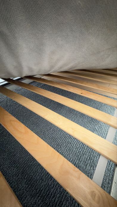 Cama ikea com colchao e 2 mesinhas