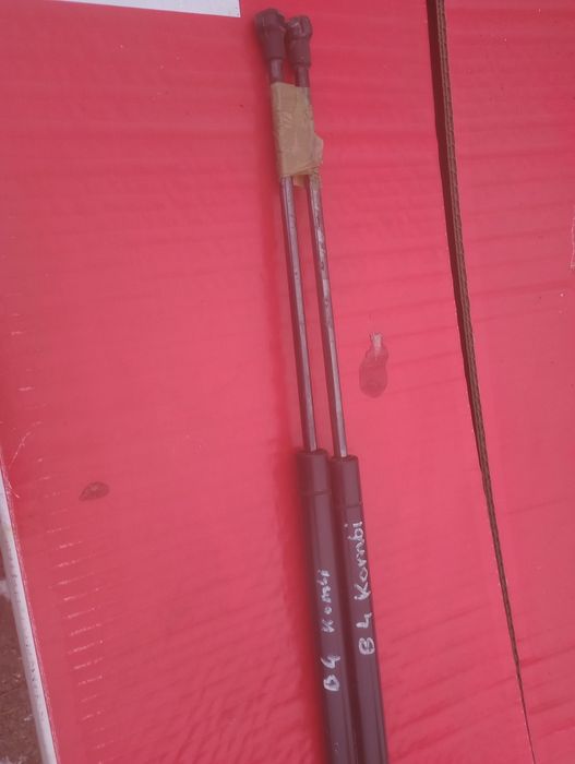 VW Passat B4 kombi siłowniki teleskopy tylnej klapy bagażnika