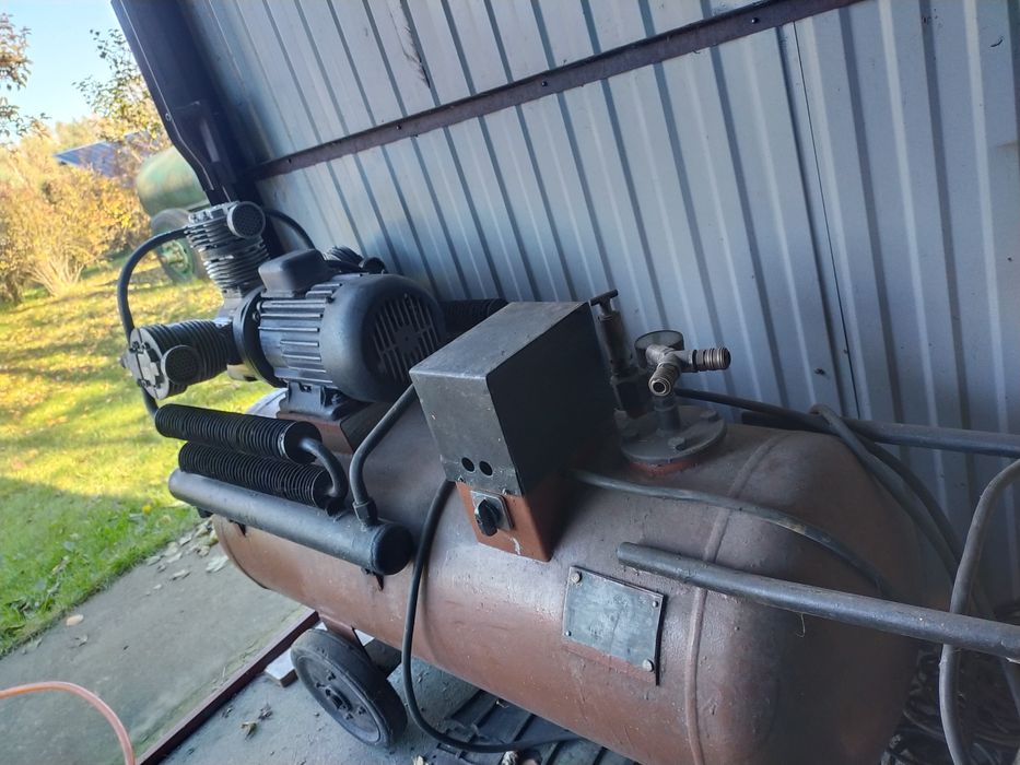 Kompresor trzy tłokowy