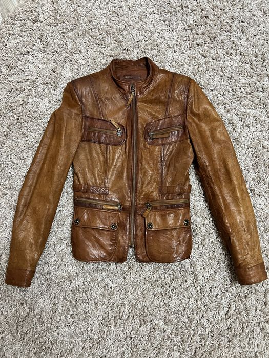 Жіноча куртка з натуральної шкіри ягняти