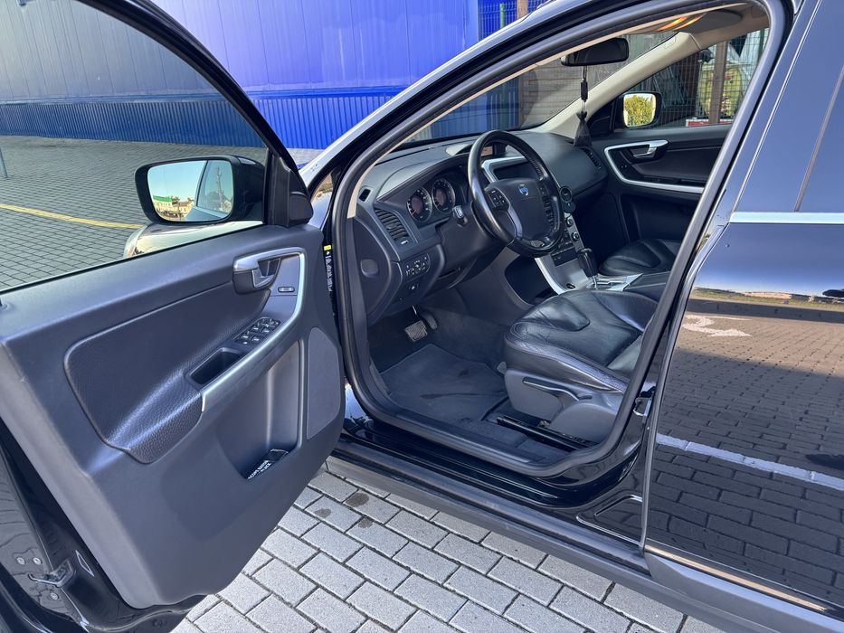 Volvo xc60 2,4 D 2009 малий пробіг оригінальний
