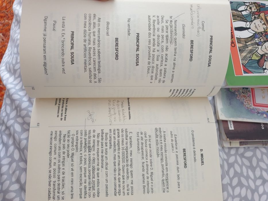 Livros diversos em bom estado