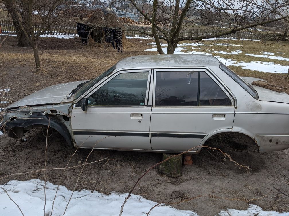 Nissan sunny b11