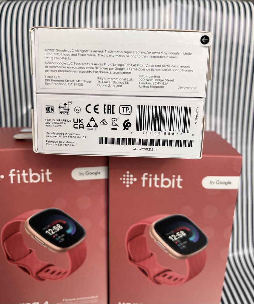 Смарт годинник Fitbit Versa 4 Pink Sand/Copper Rose ( FB523RGRW )