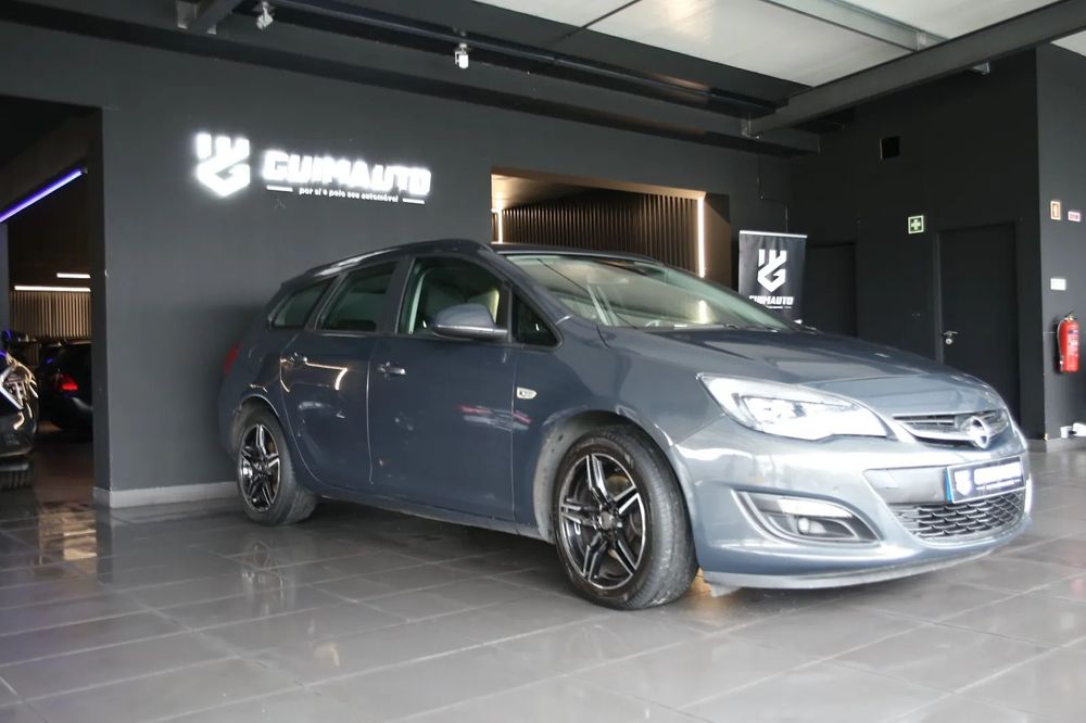 Opel Astra 1.7 CDTi Executive
