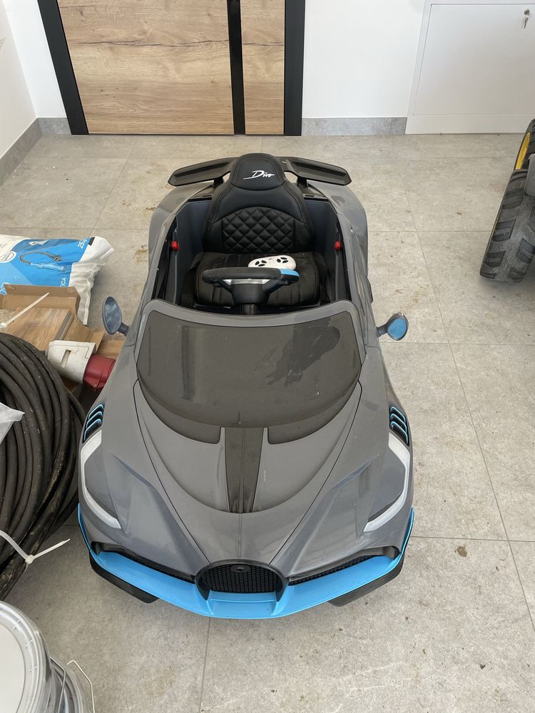 Autko na akumulator Bugatti Divo