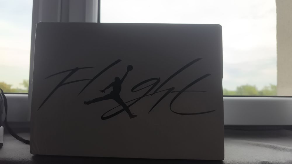 Jordany 4 white thunder