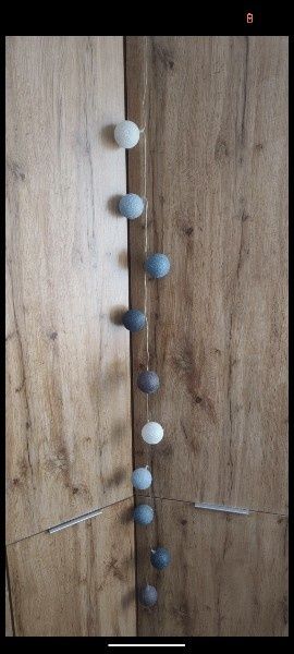 Kule ozdobne cotton balls odcienie niebieskiego i szarości na baterie