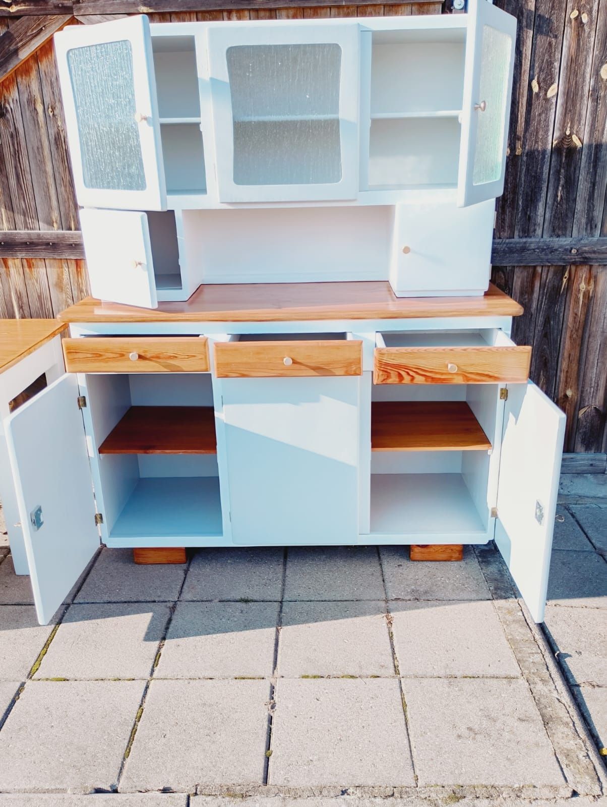 Kredens kuchenny z lat 50 tych
