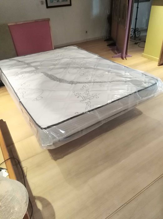 Colchão casal núcleo espuma, NOVO