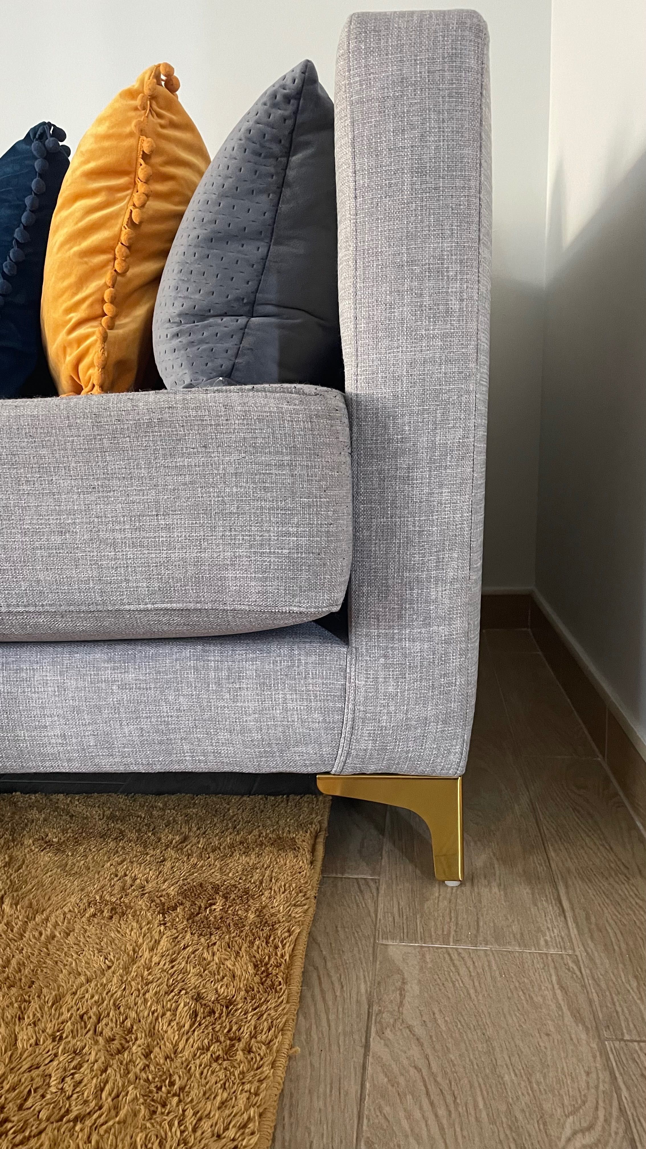 Sofá com chaise long