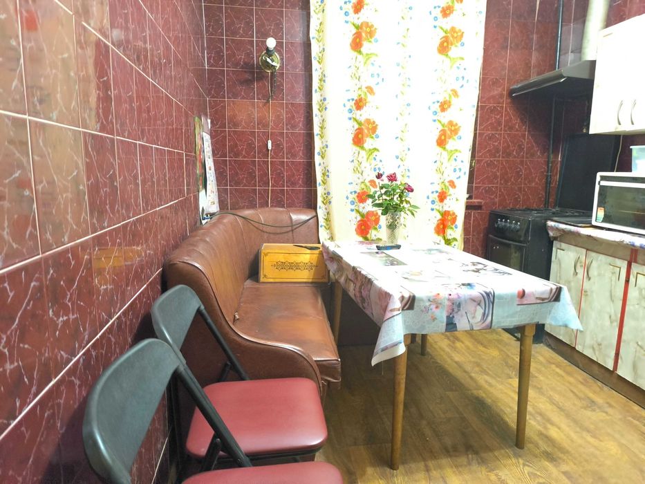 Здається кімната для 1-2 дівчатам, вул. Гоголівська, всі зручності