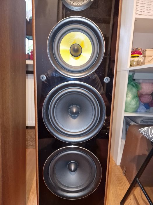 Zestaw kolumn Taga Harmony TAV-606 v.3 Orzech + Amplitumer Pioneer VSX