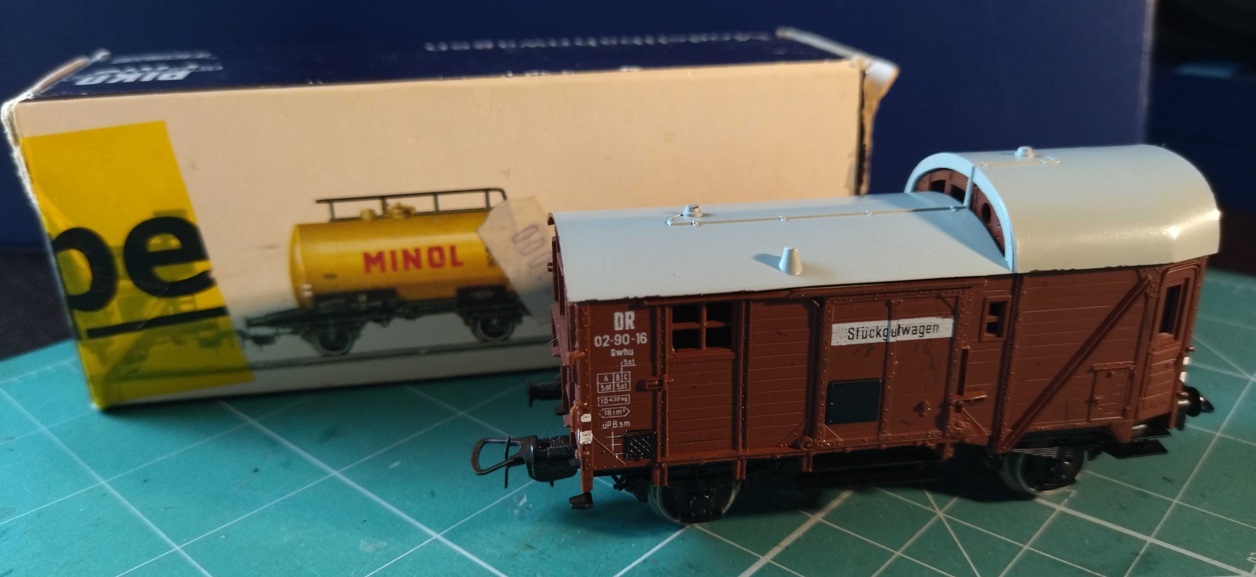 Model wagonu pocztowego, 2 osiowy, skala H0 (1:87) 5/6605/015