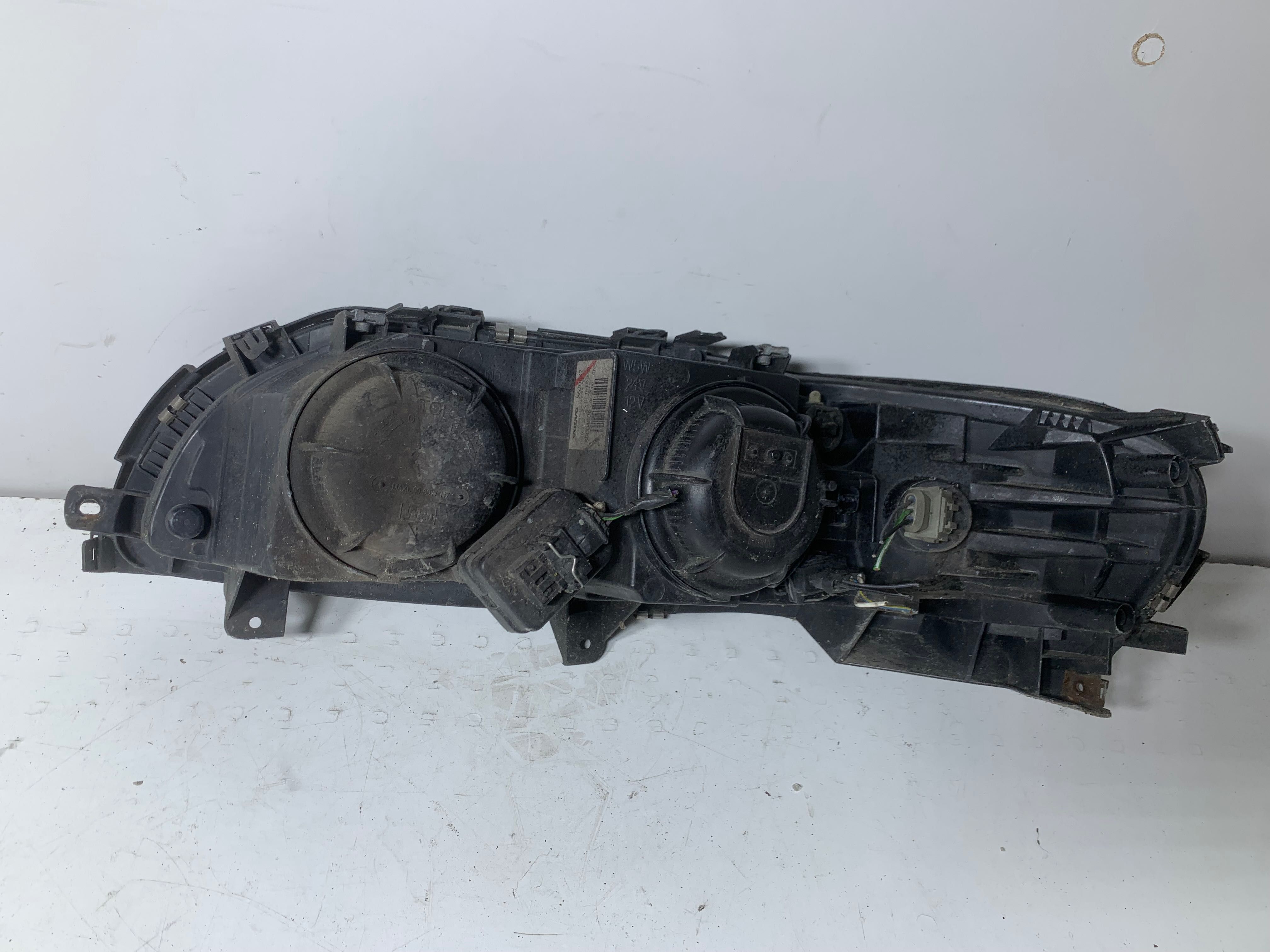 Lampa Prawa PRZÓD Europa V70 II XC70 II