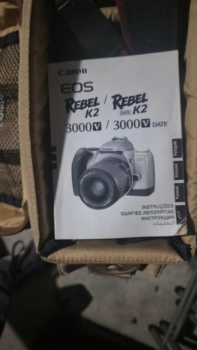 Máquina fotográfica Canon EOS