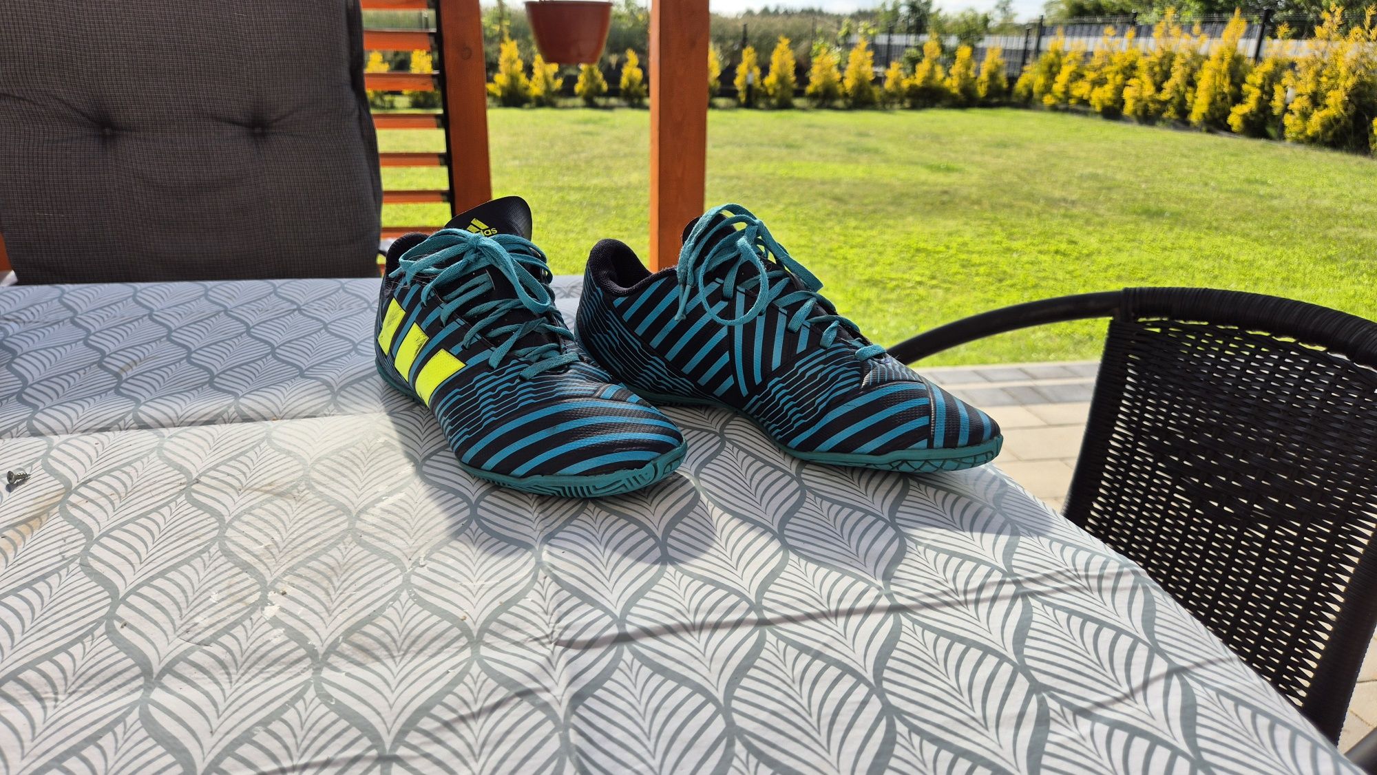 Halówki Adidas rozmiar 40 i 2/3