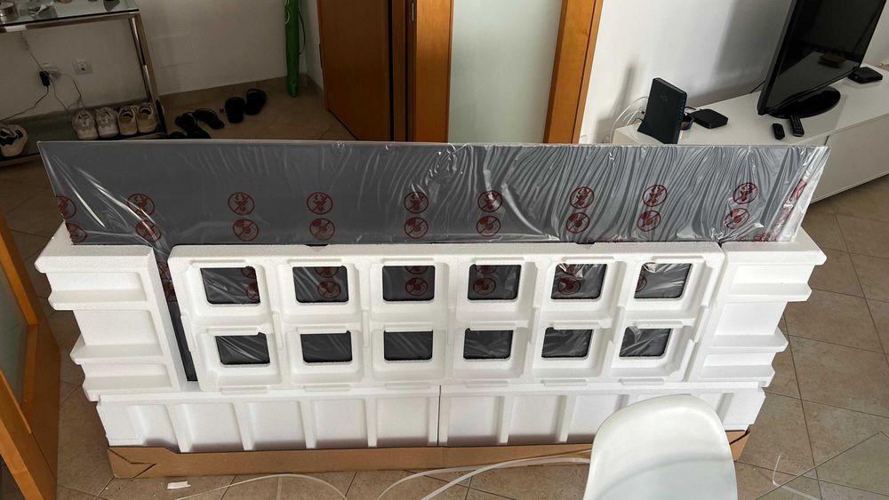 64% off TV LG OLED77C44LA 77" 4K OLED Smart TV Como Nova