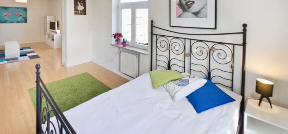 Rama łóżka IKEA 140×200 z listwami – super stan