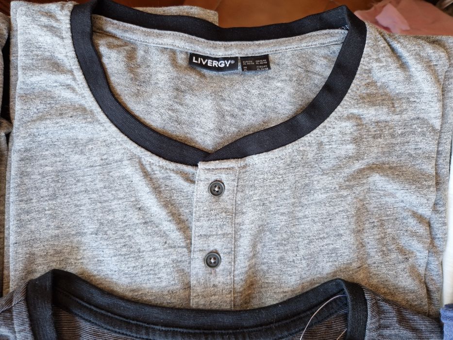 camisolas novas  em algodão sweatshirt
manga comprida
Novas sem uso