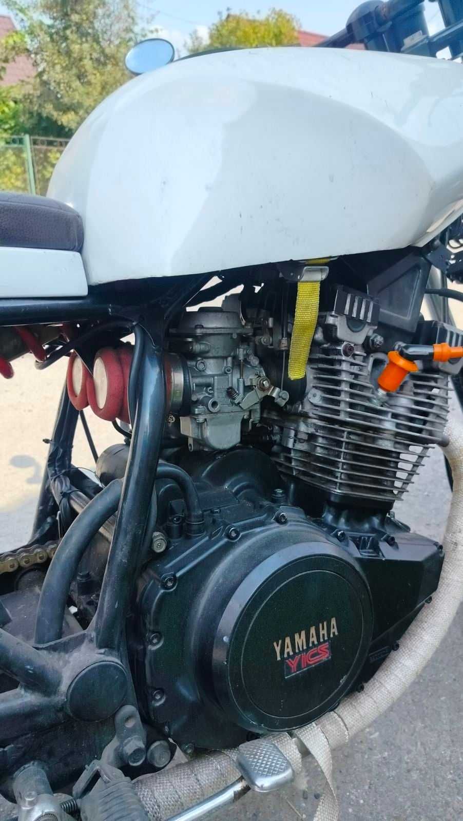 Yamaha XS400, 400cm