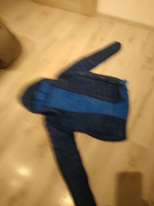 Piękna firmowa kurtka pikowana meska