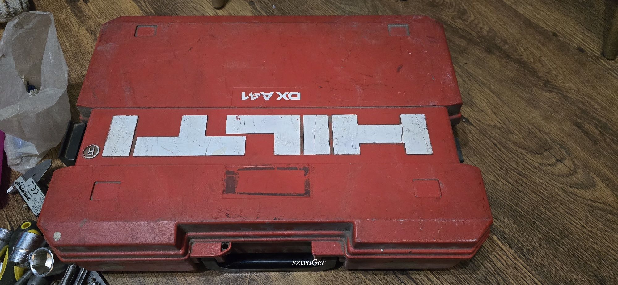 Pistolet do gwoździ prochowych Hilti DXA41