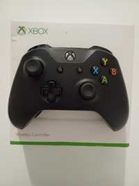 Pad Xbox One czarny oryginalny, model 1708