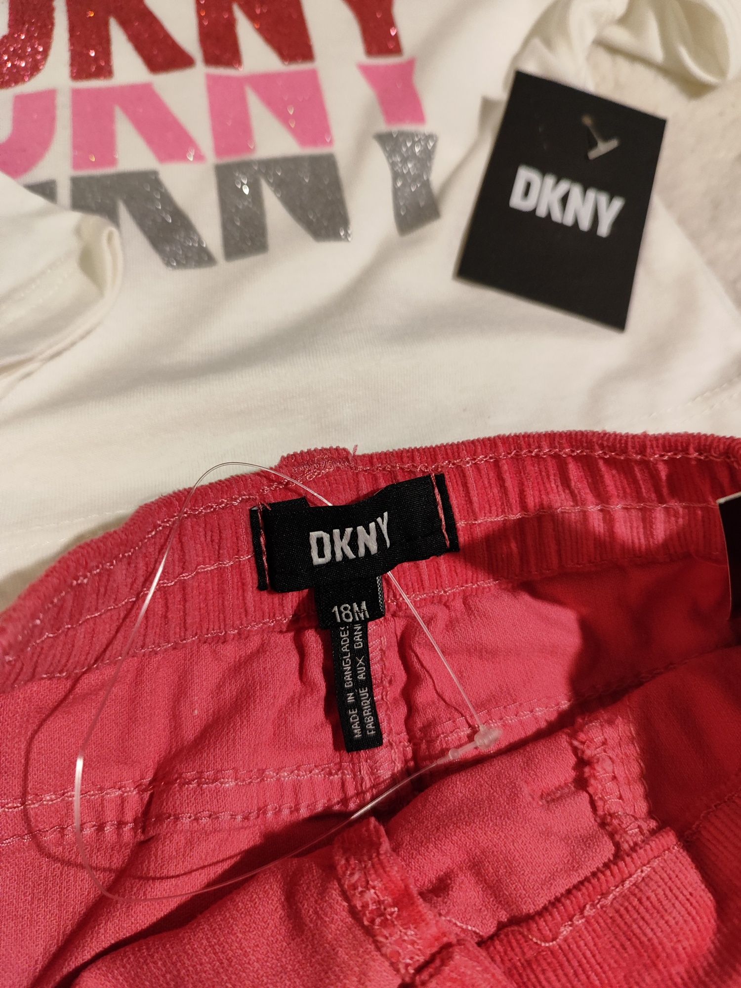 Komplet 2 częściowy DKNY. Bluzka i spódniczka