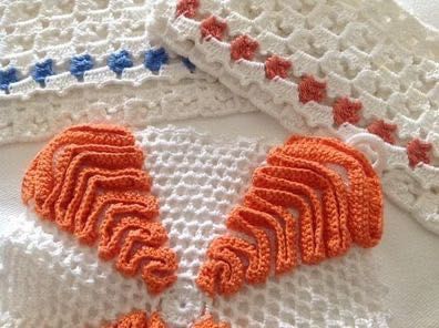 Em crochet. Sacas de guardanapo e pegas para bule de chá