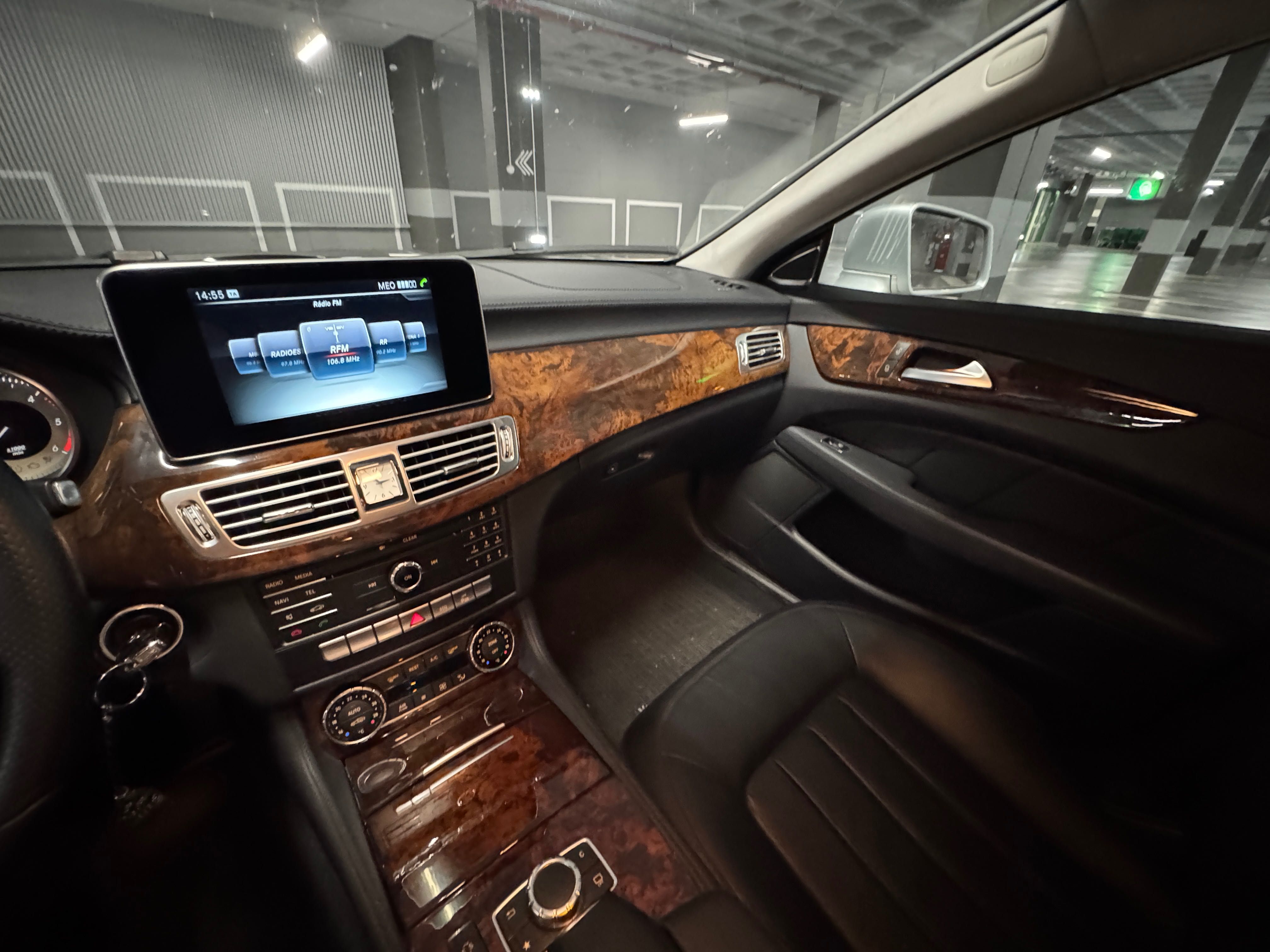 Mercedes-Benz CLS 350d 2016 — Elegância, Potência e Conforto Absoluto
