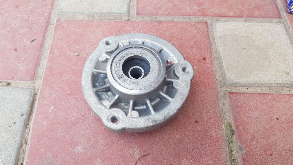 Опора переднего амортизатора BMW  F07; F10; F11; F18; F06; F01; F02