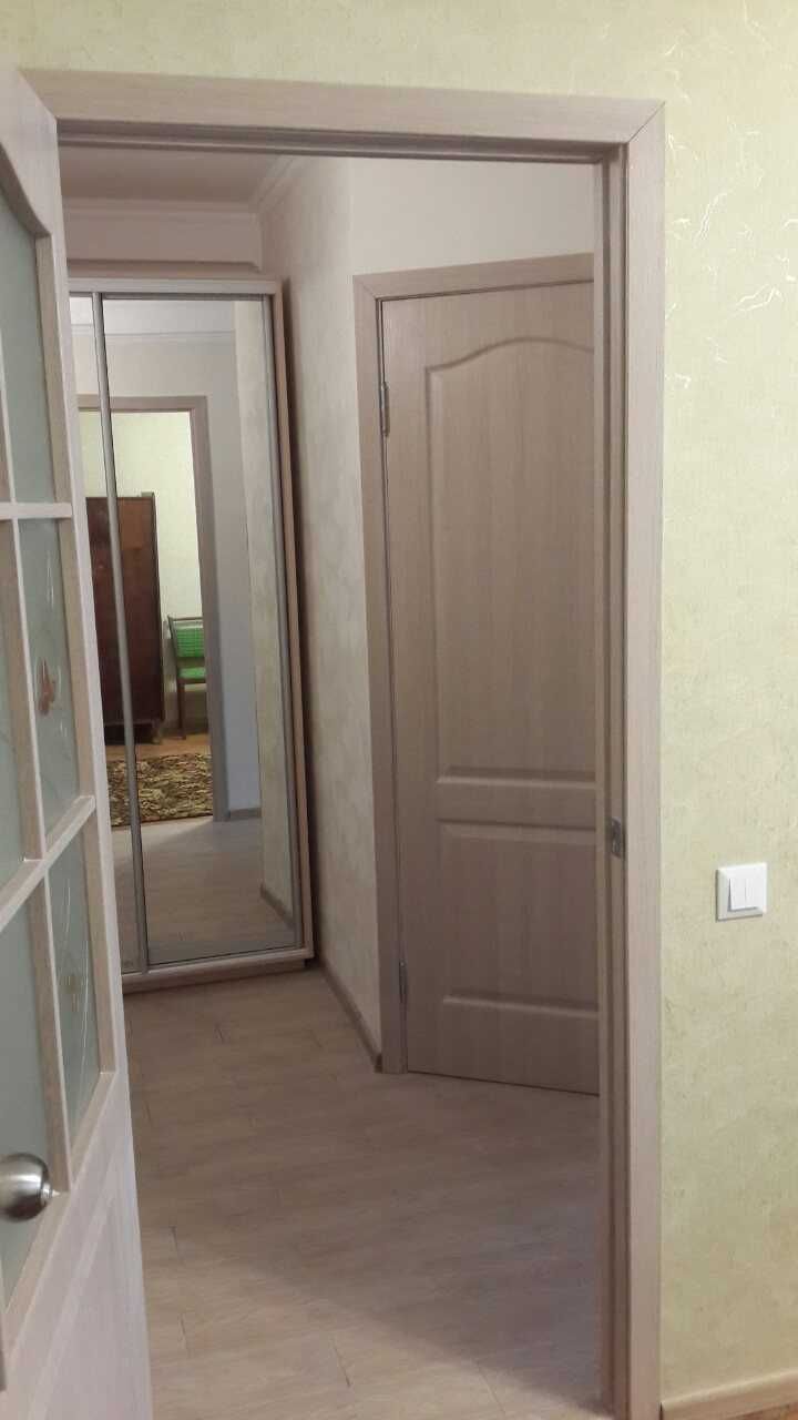 Подобово, місяць, два.  Київ.  Оболонь