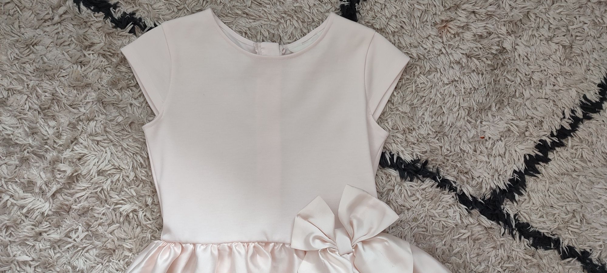 Elegancka sukienka H&M 134/140