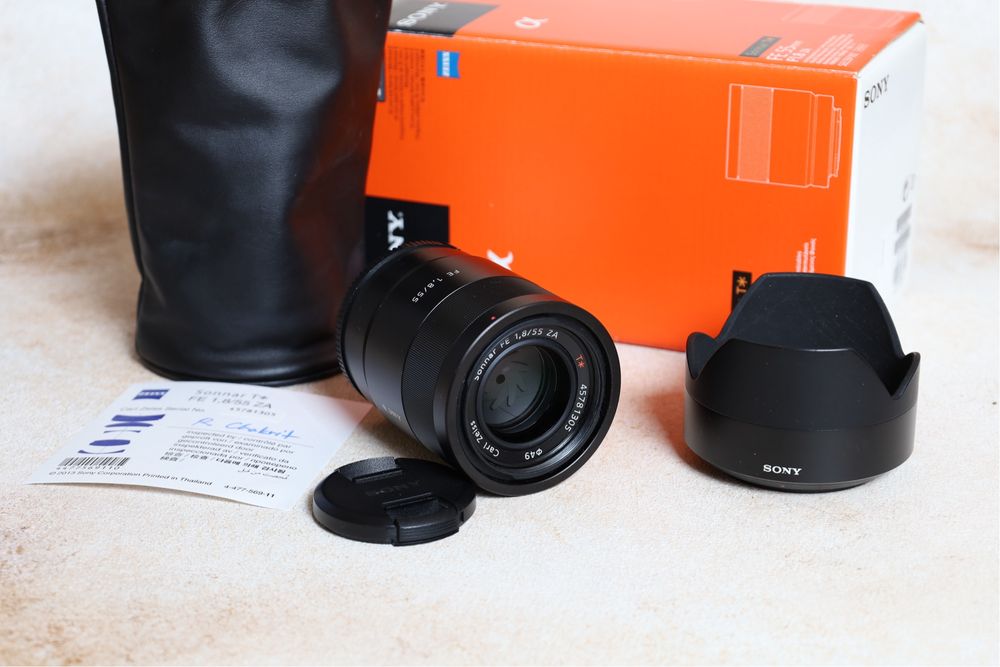 Об'єктив Sony FE 55 mm f/1.8 ZA Sonnar T*Carl Zeiss (SEL55F18Z)