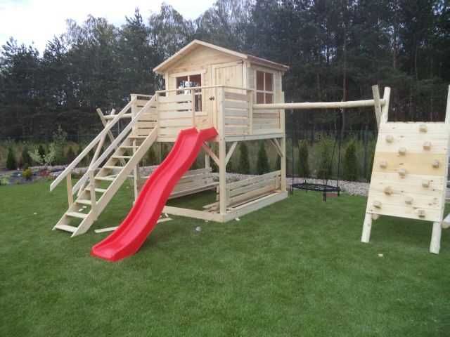 Plac zabaw , huśtawka, domek dla dzieci