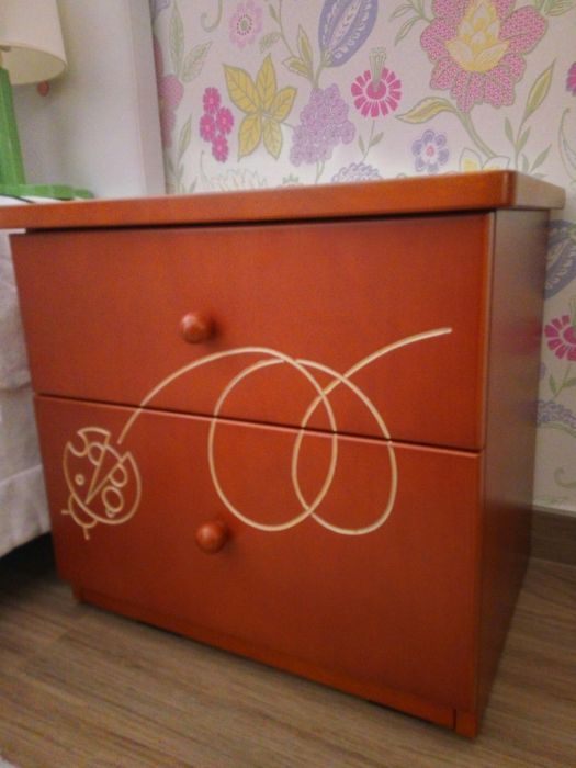 Quarto de criança da bebe confort em madeira maciça cor cerejeira