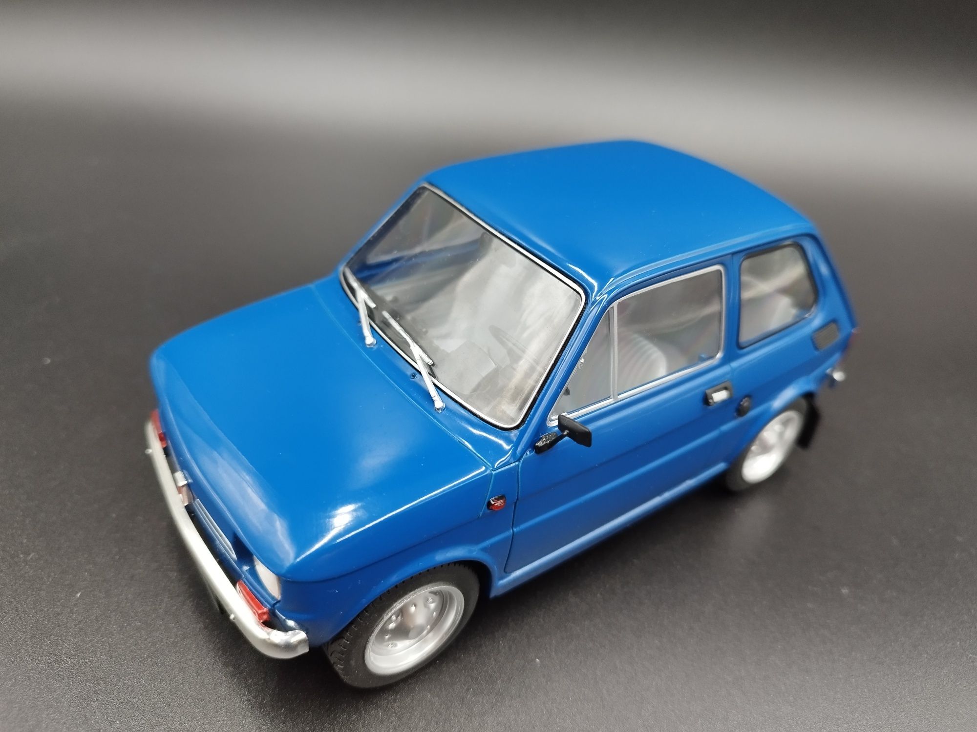 1:18 MCG Polski Fiat 126p maluch model nowy