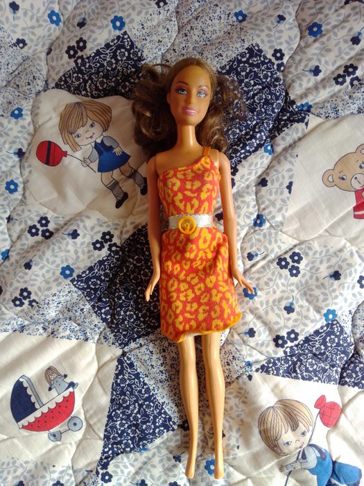 Boneca, tipo barbie