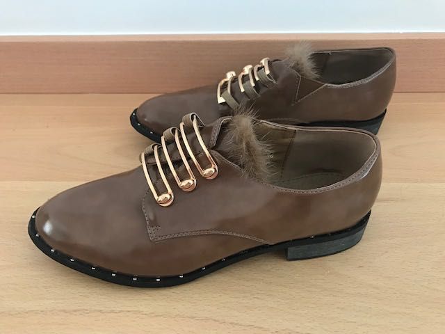 Sapatos NOVOS Nº 40