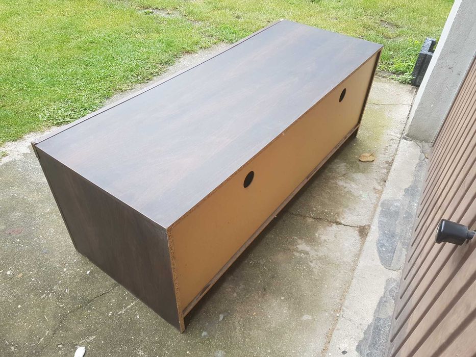 Szafka pod tv biała i orzech