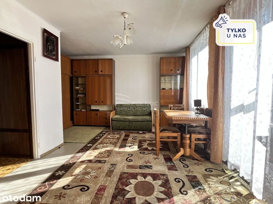 Kawalerka na 2 piętrze w centrum miasta.