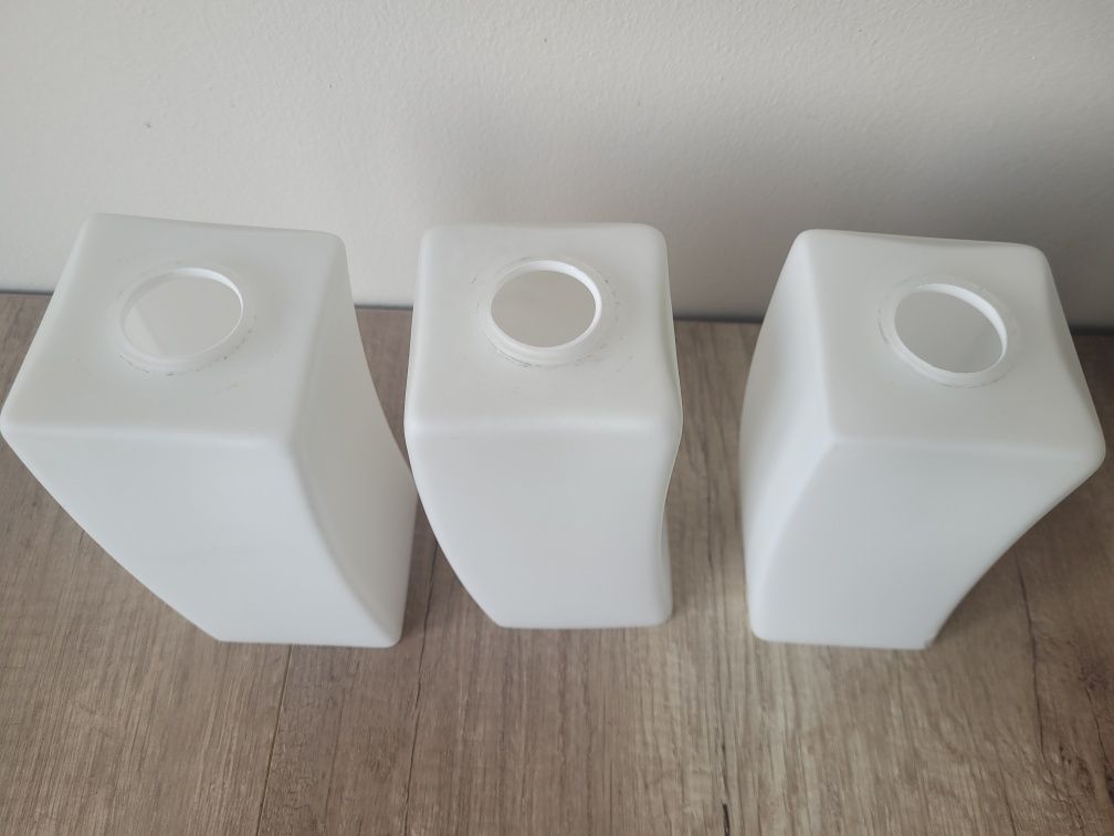 Klosze biale prostokątne E14 mleczne szkło