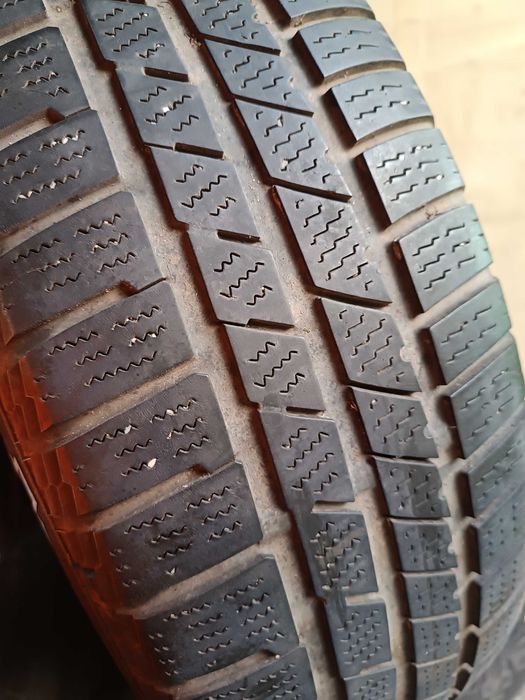 Koła felgi stalowe 15 cali 5×114.3 r15 opony zimowe 205/70 r15 Conti