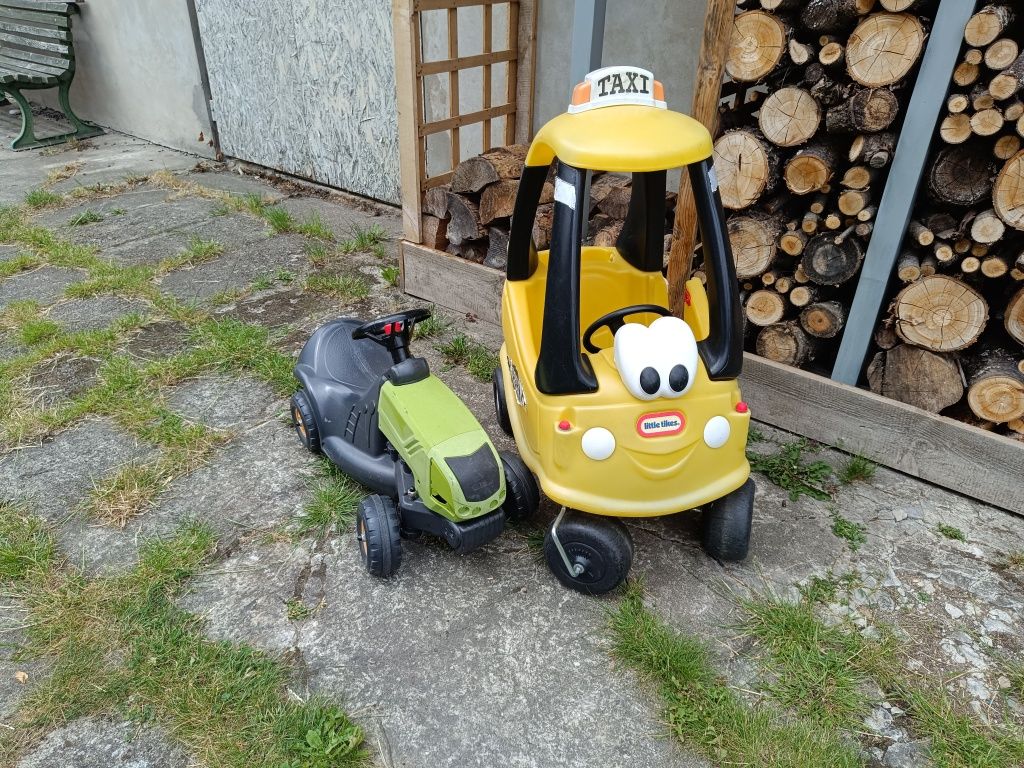 Dwa pojazdy dla dzieci taksówka i traktor