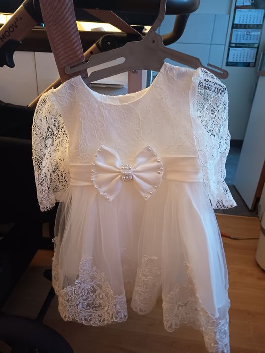 Sprzedam sukienkę na chrzciny