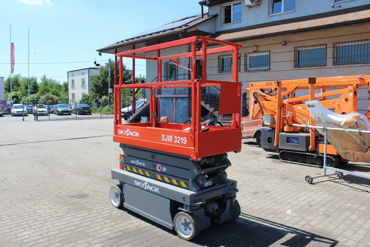 nożycowy Skyjack SJ 3219 - 2016r. elektryczny zwyżka 8 m jlg haulotte