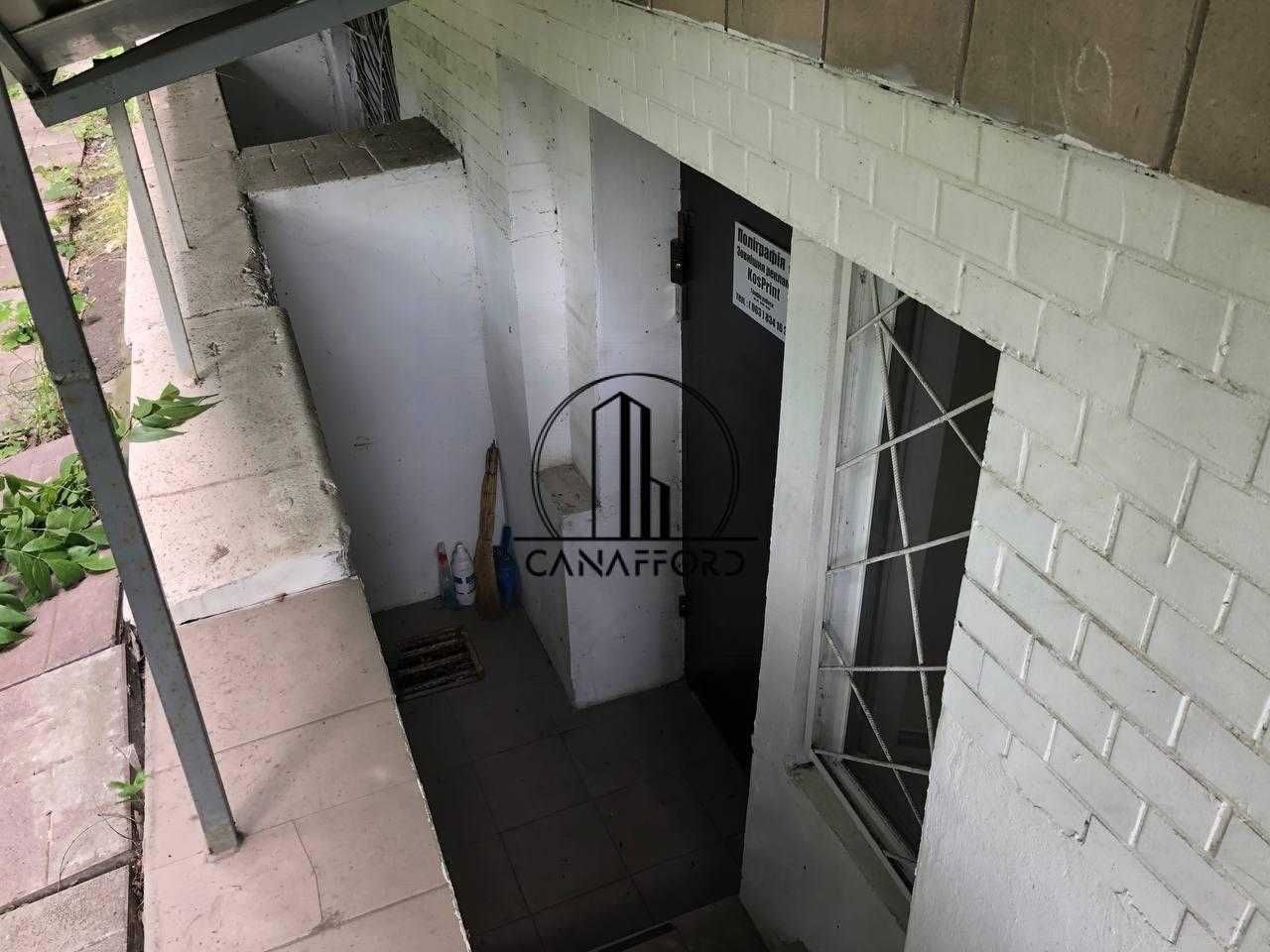 фасадне, Кириллівська 116а , 60м2. стадіон Спартак, парк Хвойки